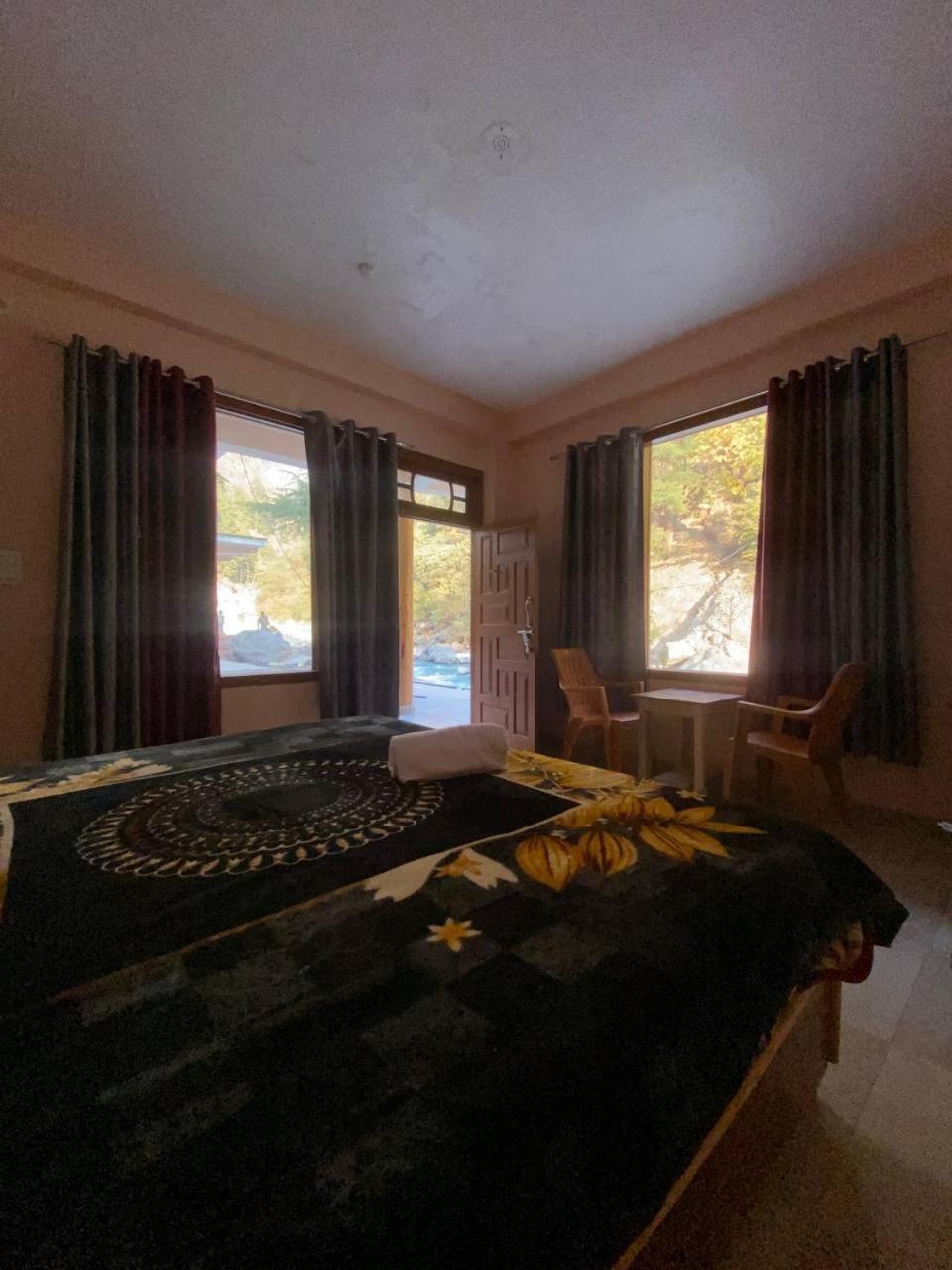 Hom House Of Mannmauji Riverside Kasol Buitenkant foto